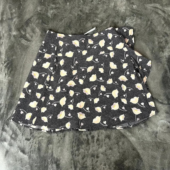 NWT LOFT Women's Floral Faux Wrap Ruffle Mini Skirt Black Pink Size‎ 4 - Picture 4 of 4